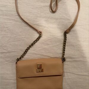 Elegant Tan Leather Crossbody Bag